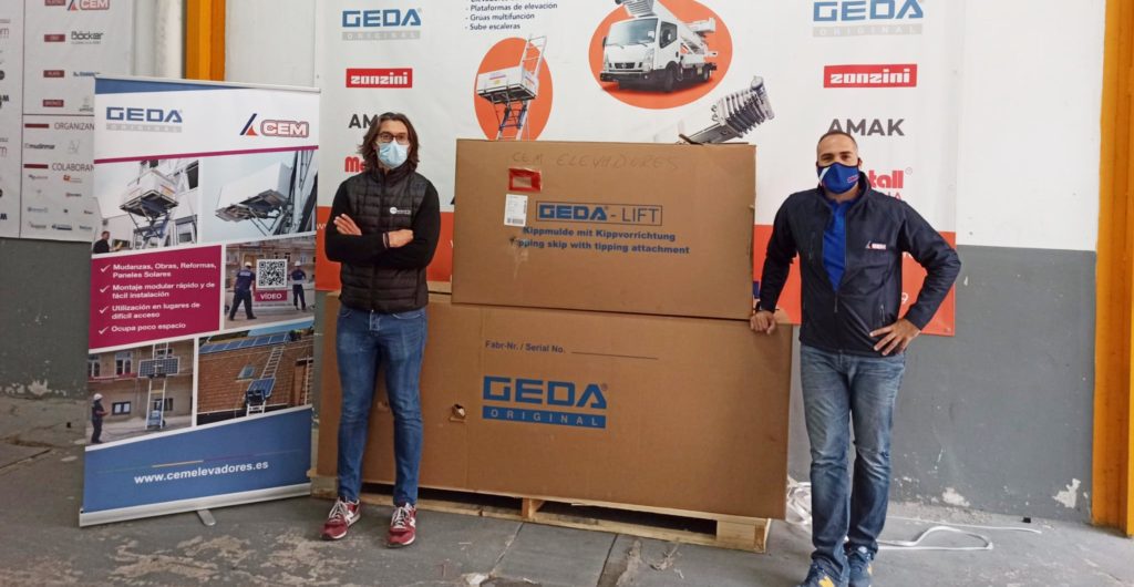 CEM Elevadores entrega un elevador GEDA SolarLift en Valencia a VRP Electric